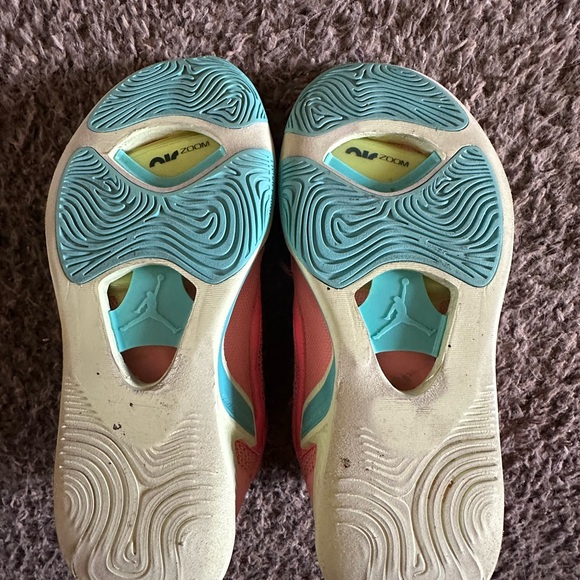 Used Jordan 1 PF “Pink Lemonade” size 7. - Picture 5 of 6